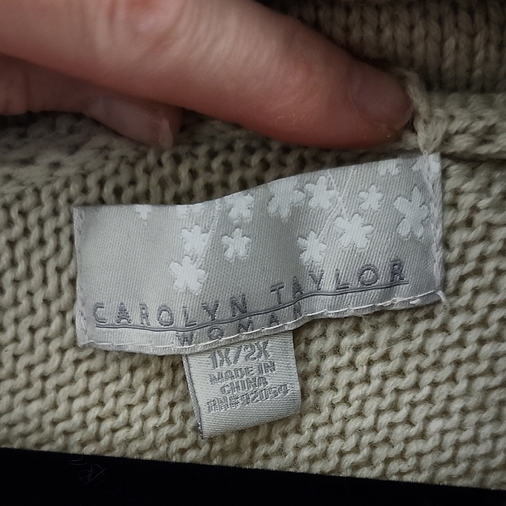 Carolyn Taylor Cream Poncho with Fringe - Picture 2 of 11